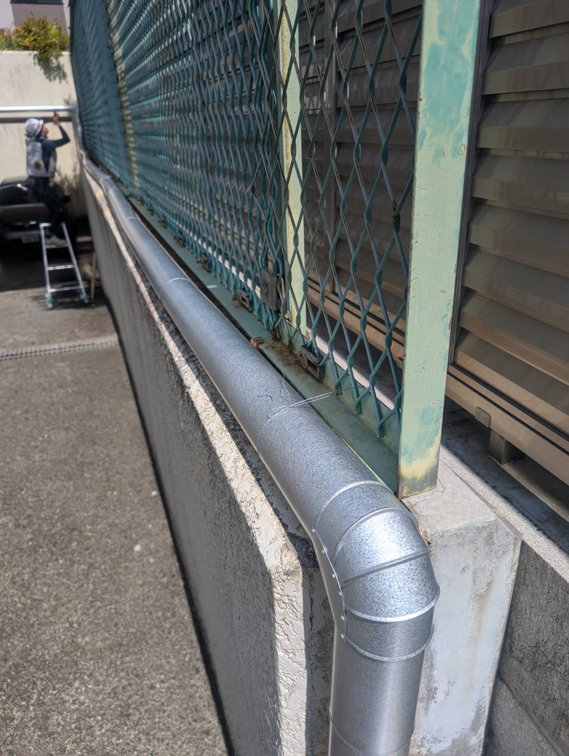 ビル・マンション等の給水管の写真