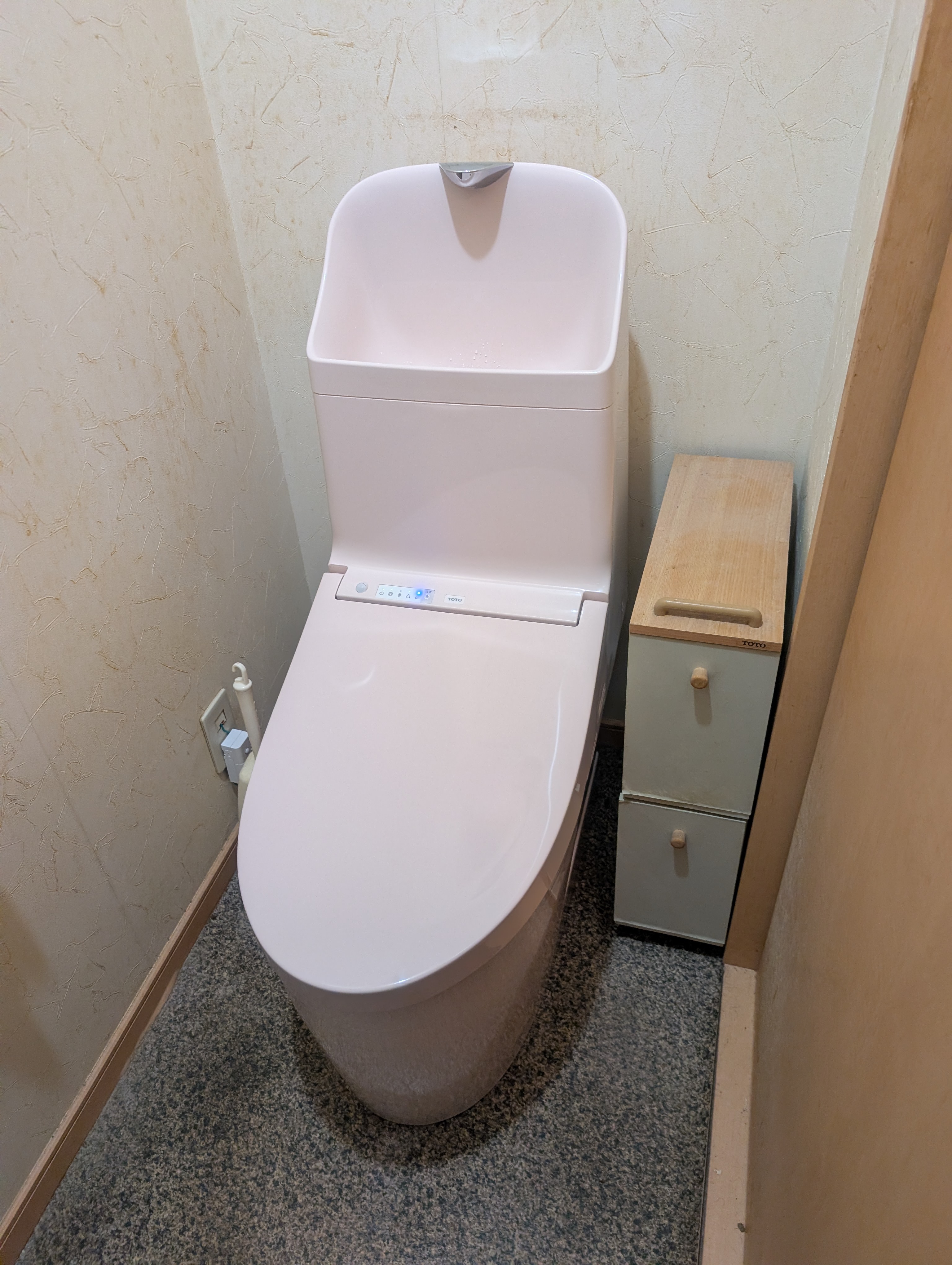 トイレ交換の画像